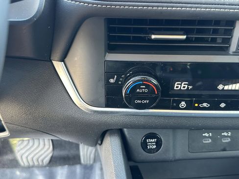 Certified 2025 Nissan Rogue SV w/ SV Premium Package image 31