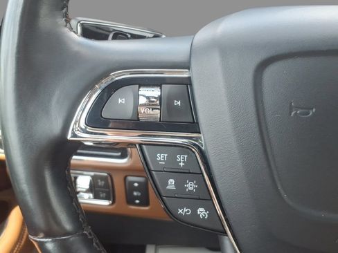 Used 2022 Lincoln Navigator Reserve AWD/4WD image 22