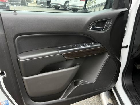 Used 2017 GMC Canyon SLE w/ SLE Convenience Package image 17