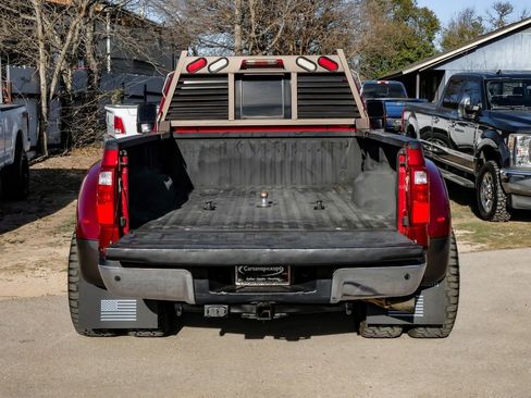 Used 2015 Ford F350 Lariat w/ Lariat Interior Package image 60