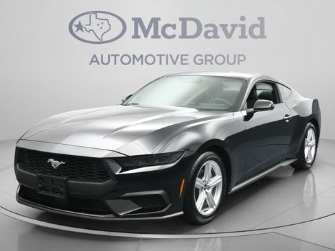 Used 2026 Ford Mustang Coupe RWD image 4