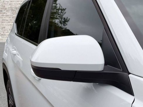 Certified 2025 Volkswagen Atlas SE FWD image 12