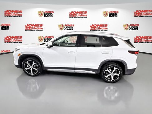Used 2025 Volkswagen Tiguan SE AWD/4WD image 13