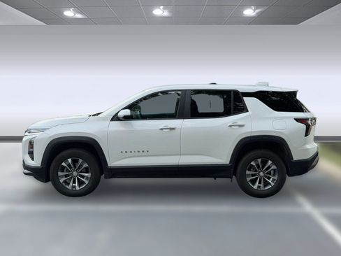 Used 2026 Chevrolet Equinox LT AWD/4WD image 2
