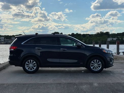 Used 2016 Kia Sorento AWD image 5