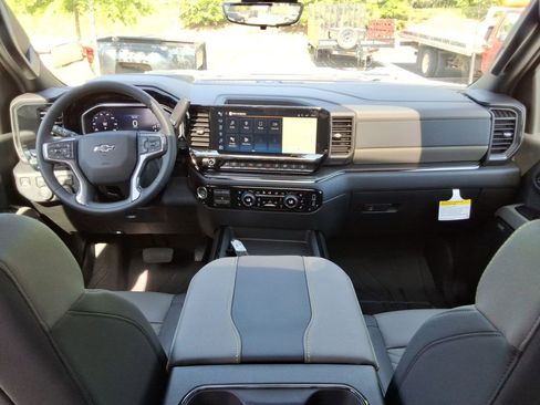 New 2026 Chevrolet Silverado 2500 ZR2 AWD/4WD image 20