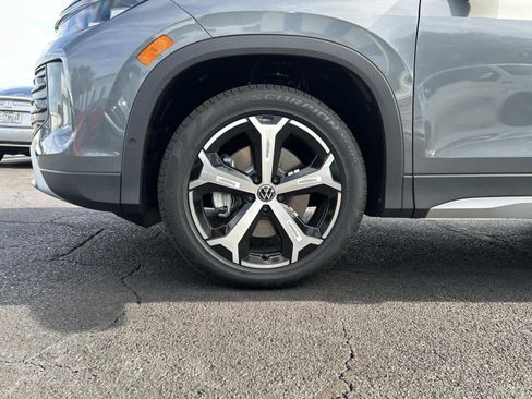 New 2026 Volkswagen Tiguan SE AWD/4WD image 9