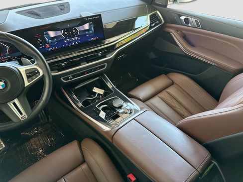 Certified 2024 BMW X7 M60i AWD/4WD image 24