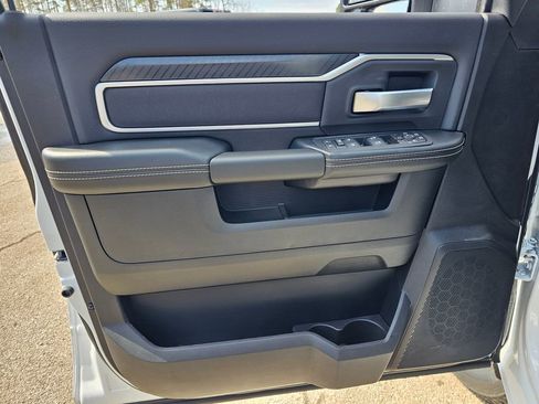 New 2026 RAM 2500 Big Horn AWD/4WD image 11