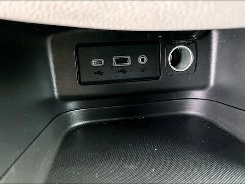 Used 2022 Chevrolet Equinox LS w/ LS Convenience Package image 29