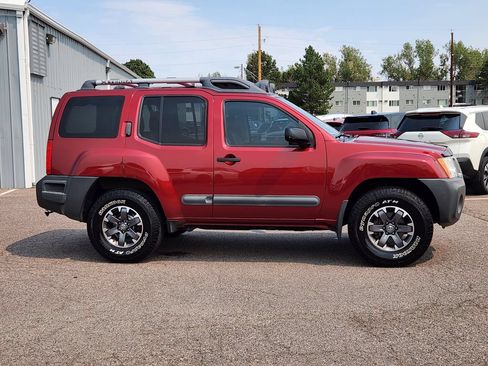 Used 2015 Nissan Xterra PRO-4X w/ Pro-4x Leather Package AWD/4WD image 4