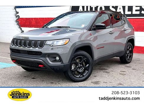 Used 2023 Jeep Compass Trailhawk image 1