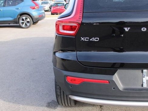 Used 2025 Volvo XC40 B5 Plus image 45