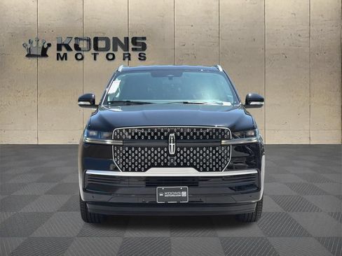 New 2027 Lincoln Navigator Premiere AWD/4WD image 3