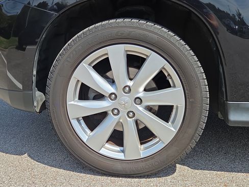 Used 2014 Mitsubishi Outlander Sport ES FWD image 9