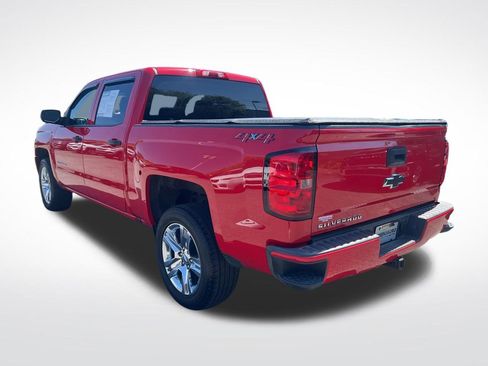 Used 2018 Chevrolet Silverado 1500 Custom w/ Custom Value Package AWD/4WD image 3