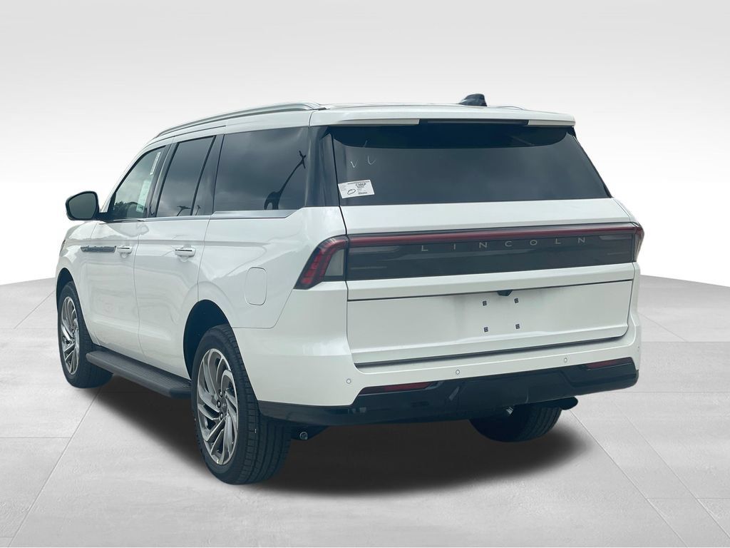 New 2026 Lincoln Navigator Premiere AWD/4WD image 3