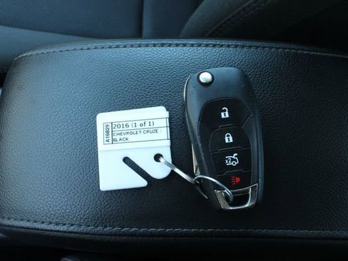 Used 2016 Chevrolet Cruze LT FWD image 27