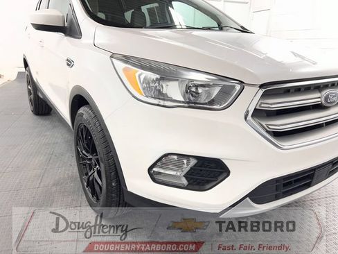 Used 2019 Ford Escape SE FWD image 9