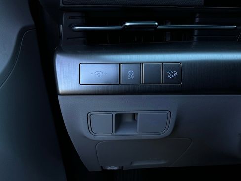 Used 2025 Hyundai Kona SEL image 21