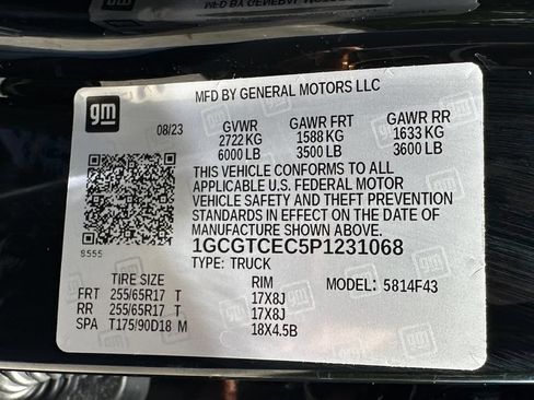 Used 2023 Chevrolet Colorado LT AWD/4WD image 16