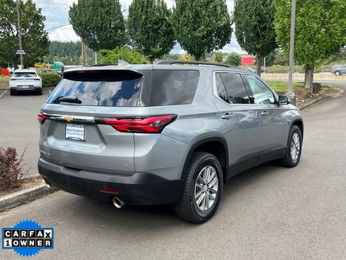 Used 2023 Chevrolet Traverse LT w/ LPO, Cargo Package AWD/4WD image 7