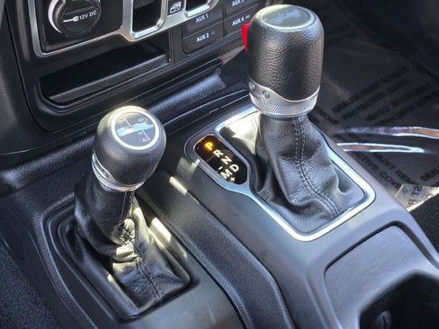 Used 2023 Jeep Wrangler Unlimited w/ Cold Weather Group AWD/4WD image 27
