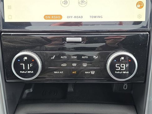 New 2026 Land Rover Discovery Limited Edition image 24