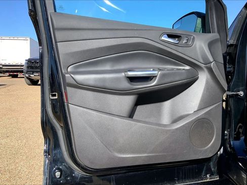 Used 2018 Ford Escape SEL image 21