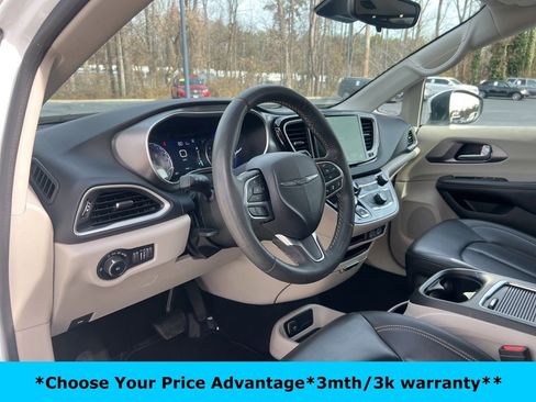 Certified 2023 Chrysler Pacifica Touring-L image 43