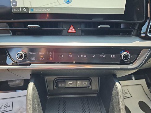 Used 2023 Kia Sportage EX FWD image 24