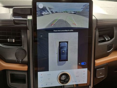 Used 2022 Ford Expedition Max Platinum image 15