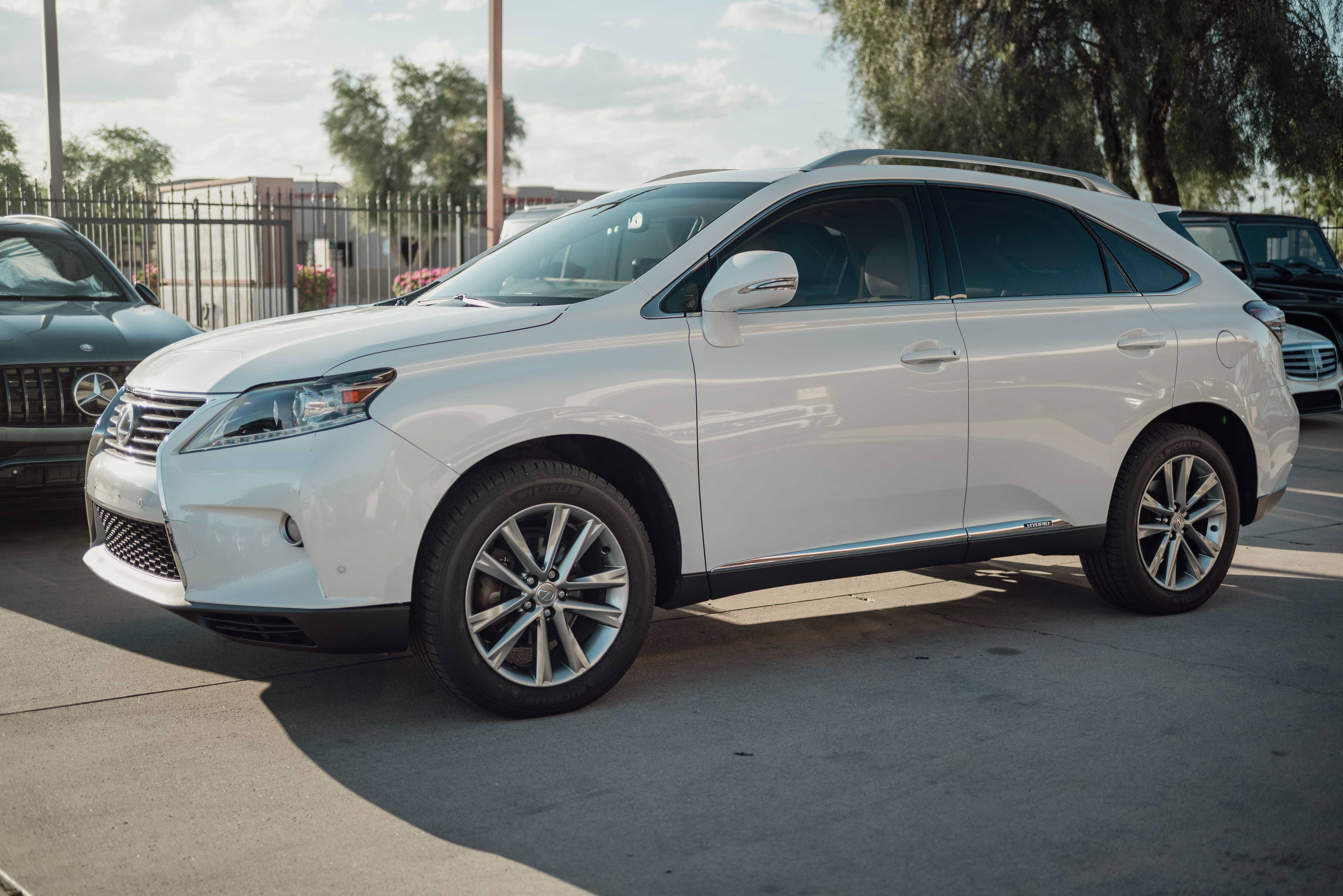 Used 2013 Lexus RX 450h AWD w/ Navigation Pkg image 1