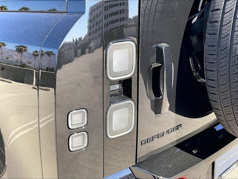 New 2026 Land Rover Defender 110 X AWD/4WD image 8
