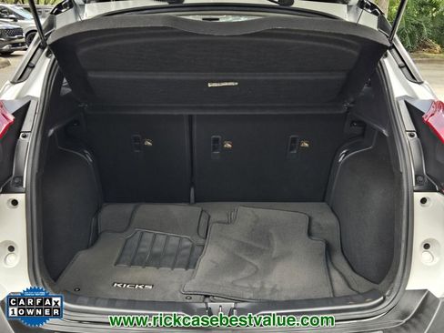 Used 2020 Nissan Kicks SR w/ Exterior Package FWD image 14