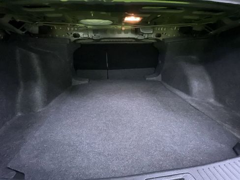 Used 2025 Toyota Corolla LE image 27