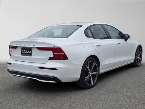 Certified 2023 Volvo S60 T8 Ultimate w/ Climate Package AWD/4WD image 4