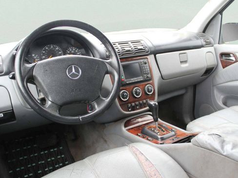 Used 2002 Mercedes-Benz ML 320 4MATIC image 5