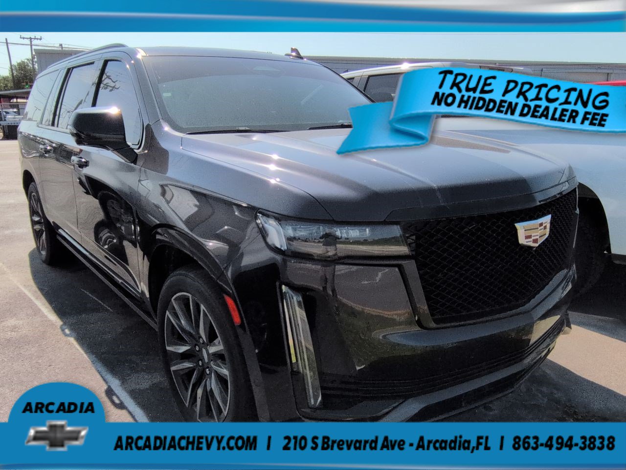 Used 2024 Cadillac Escalade ESV Sport Platinum AWD/4WD image 2