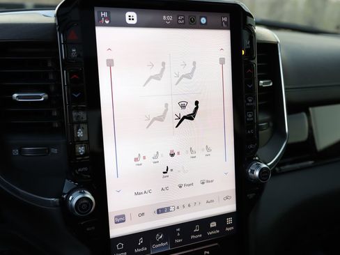 Used 2025 RAM 1500 Laramie w/ Night Edition image 15