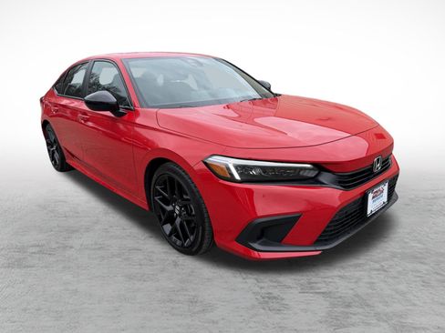 Used 2023 Honda Civic Sport image 3