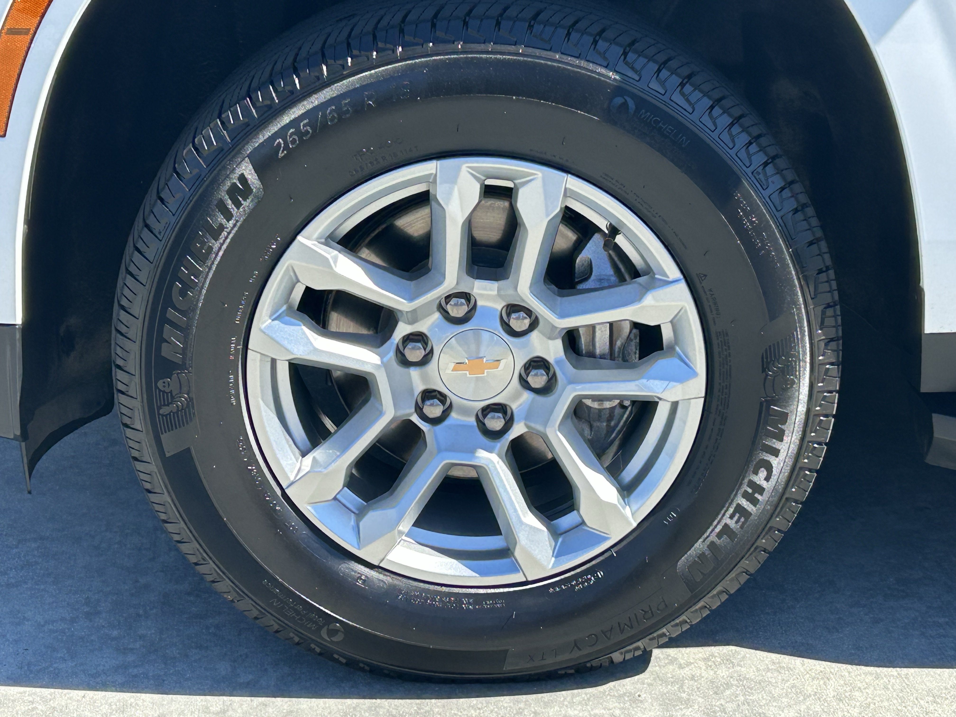 Used 2026 Chevrolet Suburban LT w/ Comfort Package AWD/4WD image 8