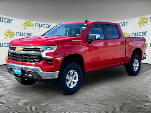 Used 2025 Chevrolet Silverado 1500 LT image 3