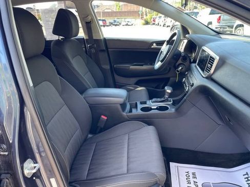 Used 2022 Kia Sportage LX AWD/4WD image 27