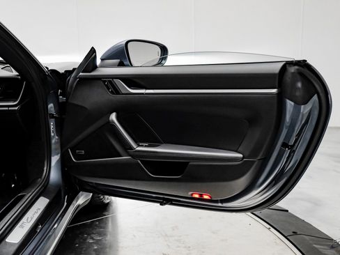 Used 2025 Porsche 911 Carrera image 90