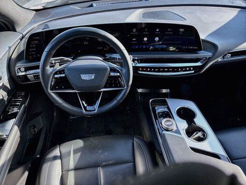 Used 2024 Cadillac Lyriq Tech RWD image 21