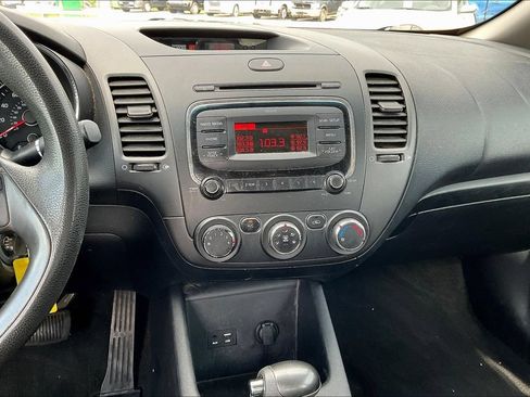 Used 2017 Kia Forte LX FWD image 13