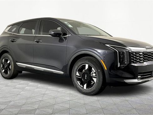 New 2026 Kia Sportage LX image 3