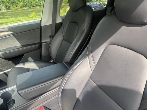Used 2023 Tesla Model Y Long Range AWD/4WD image 21
