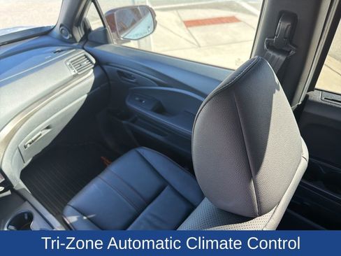 Used 2025 Honda Passport TrailSport image 19